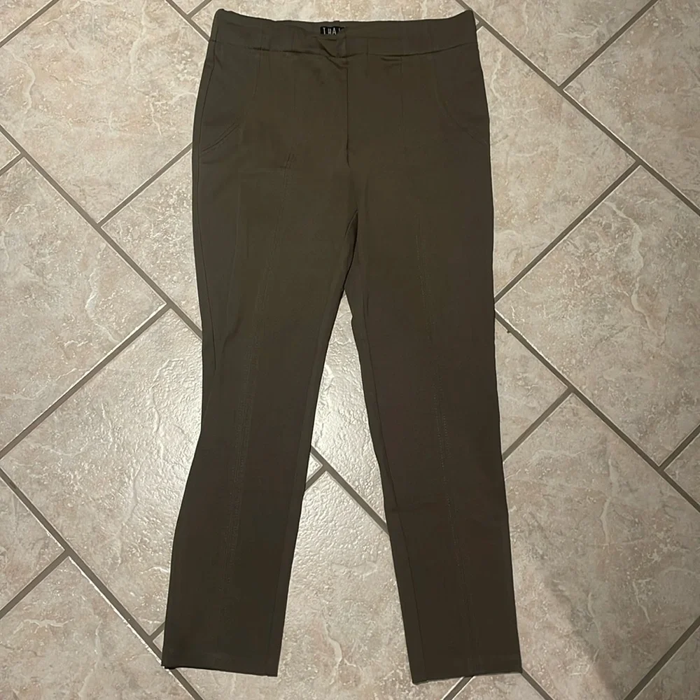 Olive green pants - Picture 1 of 4